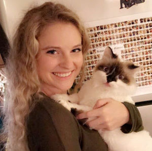 Meet your Posher, Brittney